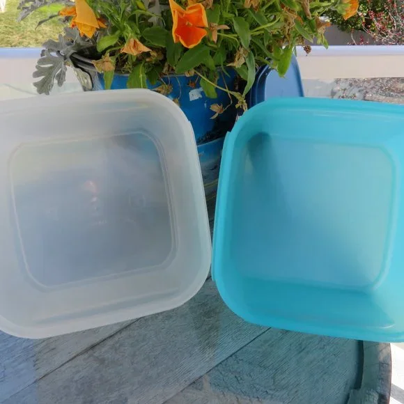 Tupperware Food Storage - Picture 5 of 7
